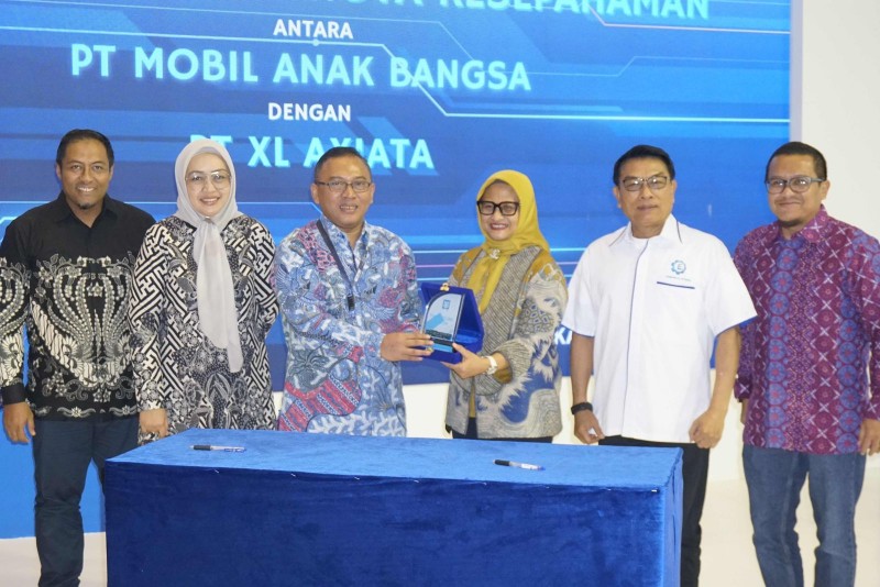 XL Axiata Dukung Industri Mobil Listrik Nasional Melalui Layanan&nbsp;ICT