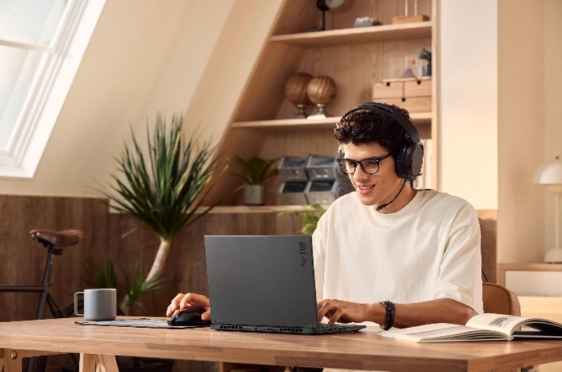 Laptop Gaming Next-Level AI PC Pertama di Dunia Segera Hadir di Indonesia